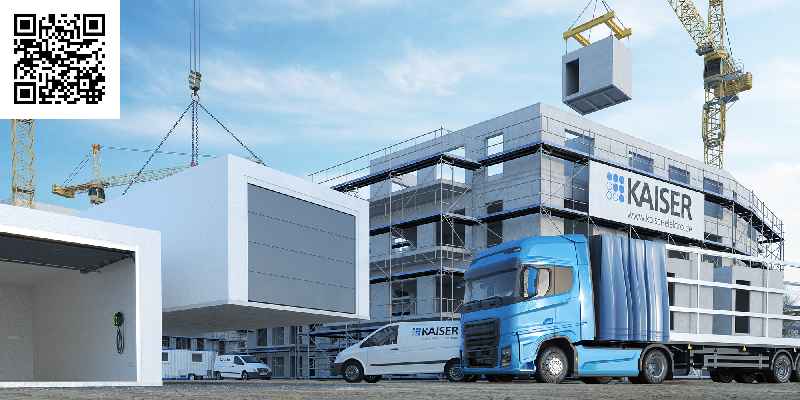 Mit dem neuen System Flat 45 wird die Elektro-Installation in modularisierten, industriell produzierten Raumsystemen einfacher, flexibler und wirtschaftlicher. (QR-Code zum Lösungsbereich „Vorgefertigte Raummodule“ auf der KAISER Homepage.) (Foto: KA